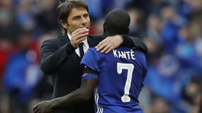 Un an après leur arrivée à Chelsea, Antonio Conte et N'Golo Kanté ont déjà conquis la Premier League.