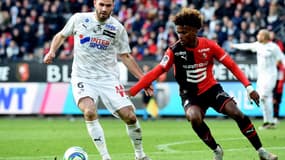 Thomas Monconduit (à gauche) craint pour sa santé