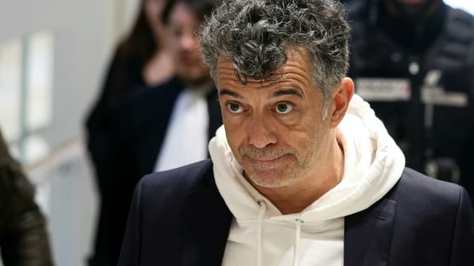 Stéphane Plaza, au tribunal de Paris où il a été condamné à 12 mois de prison avec sursis pour violences sur une ancienne compagne, le 18 février 2025