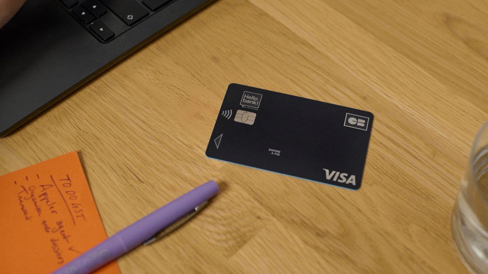 UNE BANQUE QUI VOUS FAIT UN TEL CADEAU DE BIENVENUE, ÇA NE PEUT ÊTRE QUE HELLO BANK!
