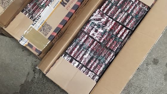 Près de 112.000 engins pyrotechniques ont été retrouvés dans un box perquisitionné