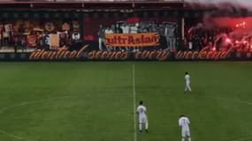 Les ultras de Galatasaray en action