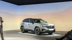 Renault dévoile ce mardi un nouveau SUV, l'Austral. Il remplace dans la gamme le Kadjar. 