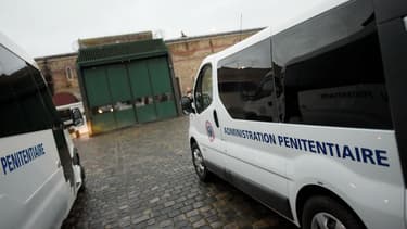 Des mesures sont prises dans les prisons pour anticiper la propagation du virus.