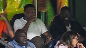 Kylian Mbappé et Ousmane Dembélé en tribunes lors de PSG-Lorient, le 12 août 2023