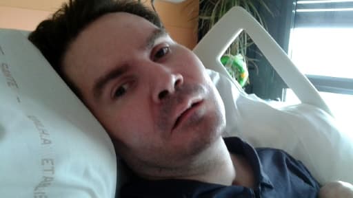 Photo de Vincent Lambert prise le 3 juin 2015 dans sa chambre d'hôpital à Reims, fournie par sa famille