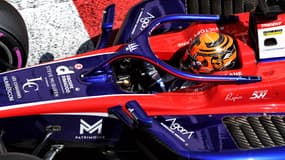 Sami Meguetounif à port de sa monoplace de chez Trident, vendredi 23 juin 2025 sur la piste de Monaco.