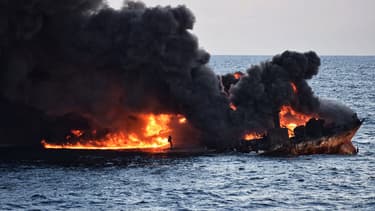 Le navire pétrolier Sanchi, le 14 janvier 2017 en mer de Chine orientale.