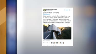 Le camion a effectué une sortie de route ce mardi 18 octobre 2018 en Ardèche.