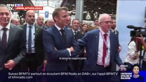 "Je ne vais pas faire ça ici": Emmanuel Macron esquive une question sur les consignes de vote pour le second tour
