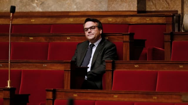 Thomas Thévenoud a effectué un retour discret à l'Assemblée après sa démission du gouvernement.