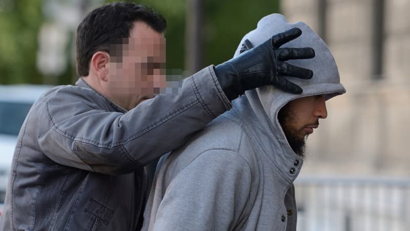 Alexandre Dhaussy est poursuivi pour avoir poignardé un militaire à la Défense en 2013.