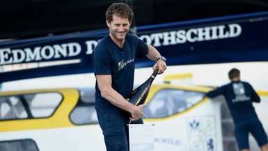 Le skippeur français Charles Caudrelier à l'arrivée de la Route du Rhum, à Pointe-à-Pitre le 16 novembre 2022