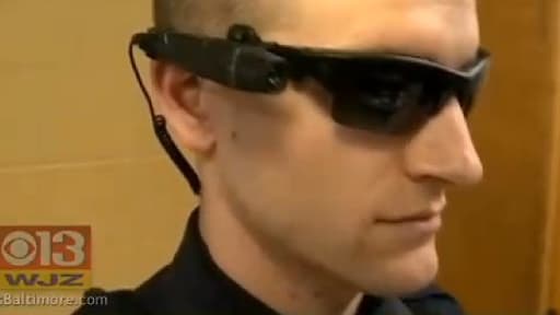 Etats-Unis: des policiers équipés de caméras intégrées à des lunettes
