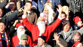 Le Boxing Day, c'est aussi des papa Noël dans les tribunes des stades en Premier League