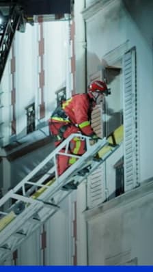 Paris: l'étage d'un immeuble s'effondre, au moins 20 blessés dont un grave