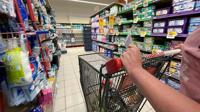 Inflation: pourquoi les distributeurs ne baissent pas les prix de leurs propres produits