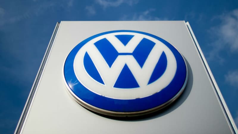 Volkswagen va arrêter la production de toutes ses usines en Europe suite à l'épidémie de coronavirus.