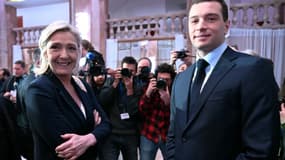 Marine Le Pen au côté du président du RN Jordan Bardella, lors des voeux à la presse de ce dernier, le 15 janvier 2024 à Paris