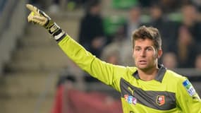 Le podium des joueurs les plsu sexys de Ligue 1 2012 est composé de Benoît Costil, Ezequiel Lavezzi et Aïssa Mandi.