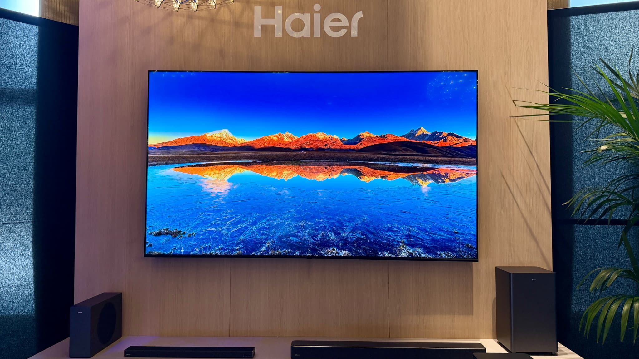 Le modèle S80, qui dévoile la gamme de téléviseurs d'Haier