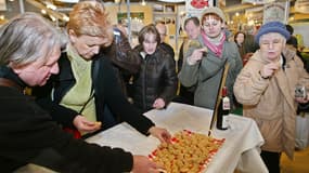 Dégustation de rillettes au salon de l'Agriculture de Paris 