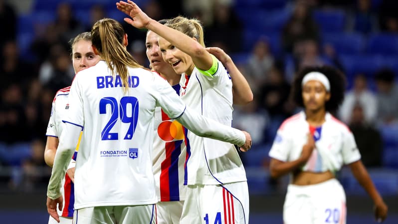 Les Lyonnaises fêtent un but contre Sankt Pölten en Ligue des champions le 15 octobre 2025