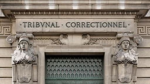 Lundi trois avocats ont demandé l'annulation des gardes à vue de leurs clients devant le tribunal correctionnel de Paris (photo), invoquant une directive européenne.