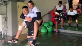 De l'eau dans les souterrains du Yokohama Stadium