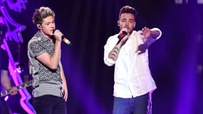 Niall Horan et Liam Payne lors d'une prestation à Los Angeles, le 4 décembre 2015