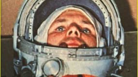 Le cosmonaute Youri Gagarine à bord de la fusée Vostok-1, le 12 avril 1961 à Baïkonour
