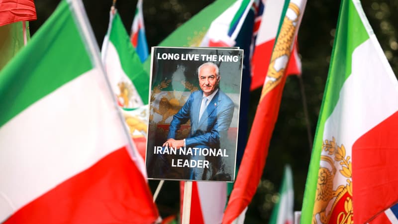 Figure de "transition démocratique" ou prétendant à une nouvelle "autocratie"? Ce que propose Reza Pahlavi, fils du dernier chah, pour le futur de l’Iran