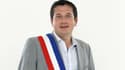 Marc-Etienne Lansade, élu maire de Cogolin en 2014, est épinglé par d'anciens soutiens qui l'accusent d'endetter gravement la commune.