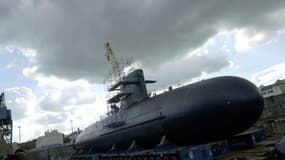 Le sous-marin Scorpène "O'Higgins" construit par le chantier naval de la DCN à Cherbourg pour l'Etat chilien, le 21 octobre 2003 à Cherbourg