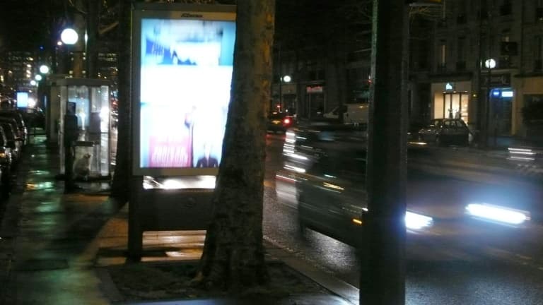 Toute publicité lumineuse sur les abribus devra être éteinte, dès la nuit de samedi à dimanche.