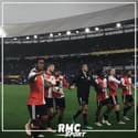 Le beau geste technique de Van Persie parti saluer les fans du Feyenoord