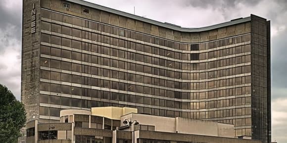 Le bâtiment de la direction générale de l'Insee, à Malakoff. Le bâtiment de la direction générale de l'Insee, à Malakoff.