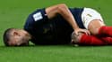 Le défenseur français Lucas Hernandez blessé lors du match France-Australie du Mondial au Qatar le 22 novembre 2022