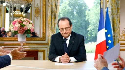 Le président François Hollande lors d'une interview à la télévision à l'Elysées, le 14 juillet 2016