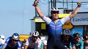 Fabio Jakobsen remporte la 2e étape du Tour de France.