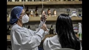 "Le passe sanitaire est contradictoire" Professeur Yves Coppieters, médecin épidémiologiste