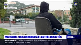  Marseille: des barrages à l'entrée des cités