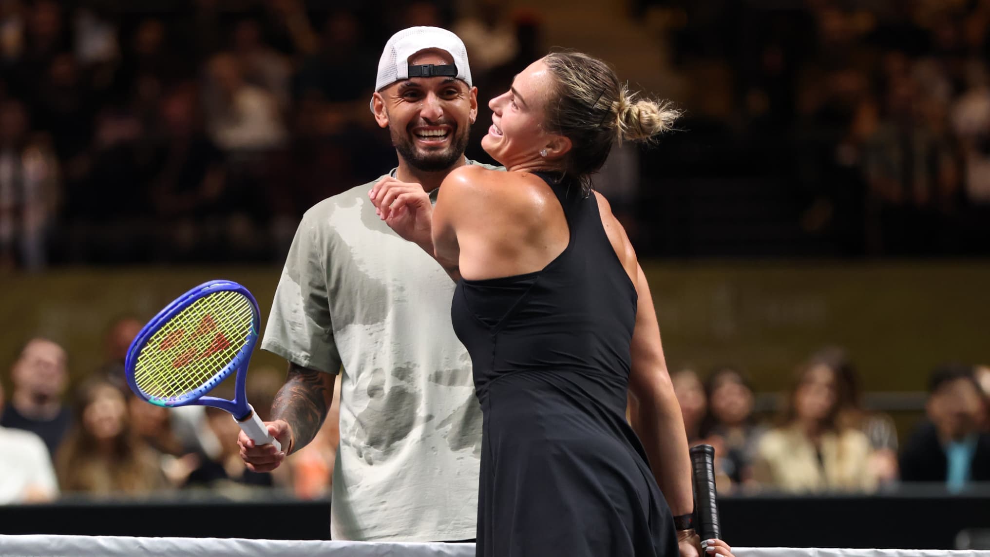 Tennis Nick Kyrgios Remporte La Bataille Des Sexes Contre Aryna 