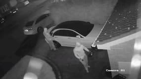 En captant le signal de la clé  l'intérieur du domicile, les voleurs ont pu accéder au véhicule et le démarrer en toute simplicité.