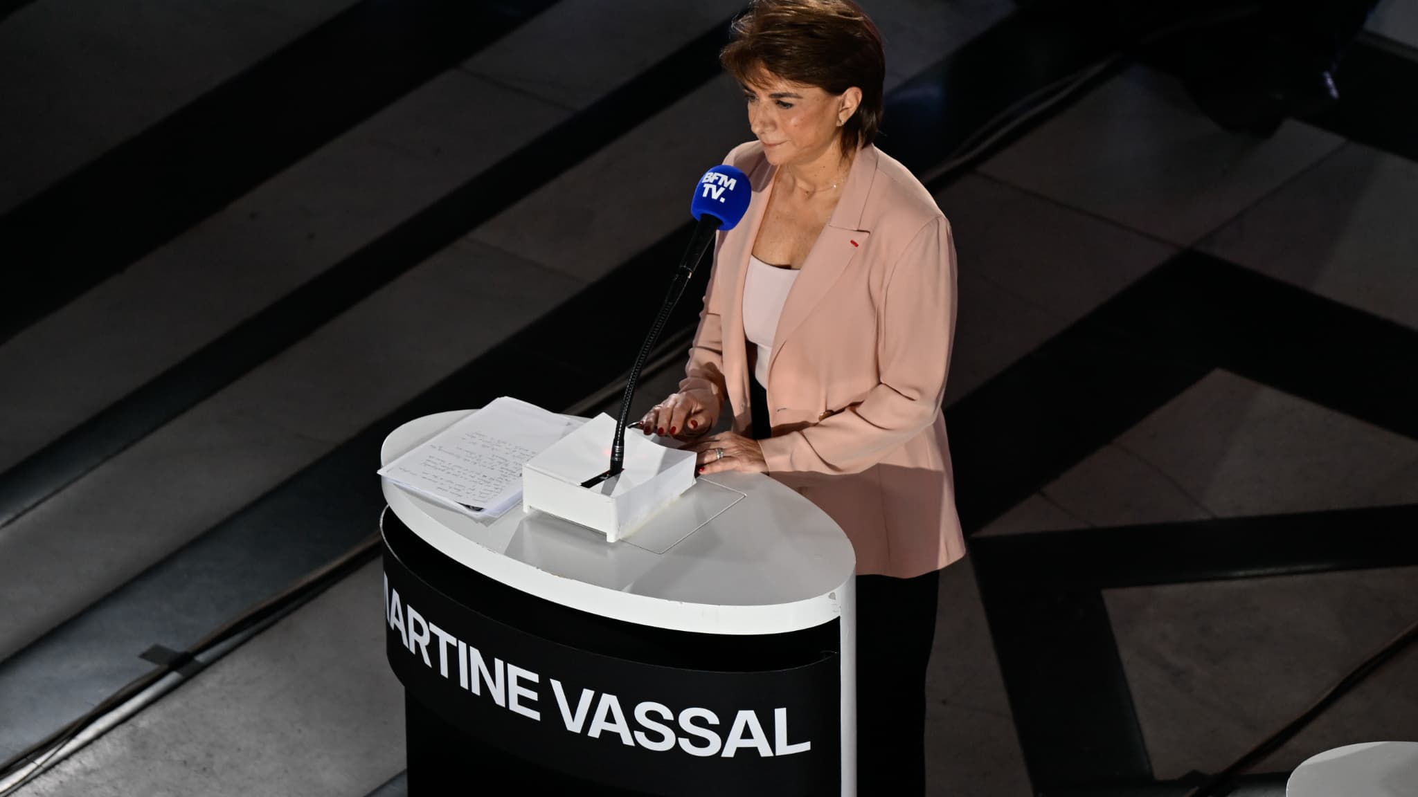 "C'est le slogan de Pétain": la candidate à Marseille Martine Vassal assure que ses valeurs sont "mérite,... Kép