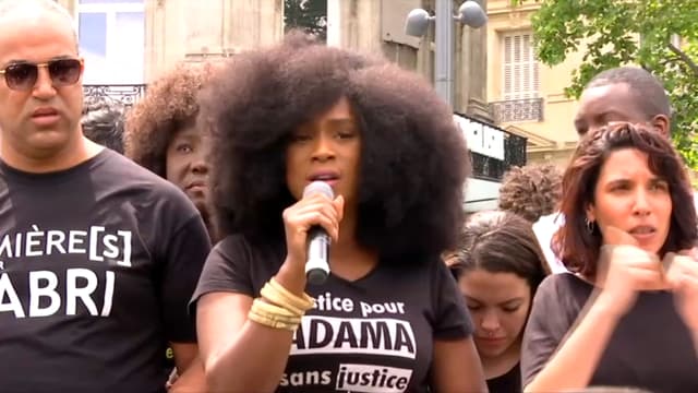 Assa Traoré lors d'une nouvelle manifestation contre les violences policières à Paris, le 13 juin 2020.