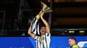 Le trophée de la Serie A porté par Ronaldo