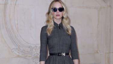 Jennifer Lawrence au défilé Dior à la Fashion Week de Paris