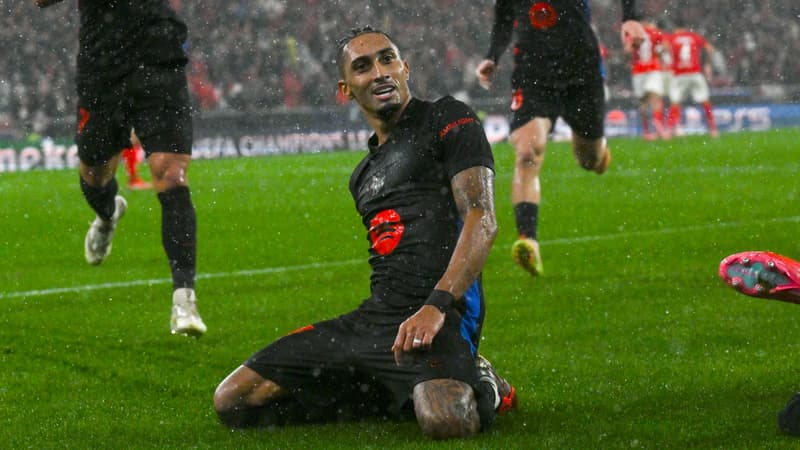 Un triplé, trois pénaltys, deux buts gags, et une remontada: le scénario complètement fou de Benfica-Barça
