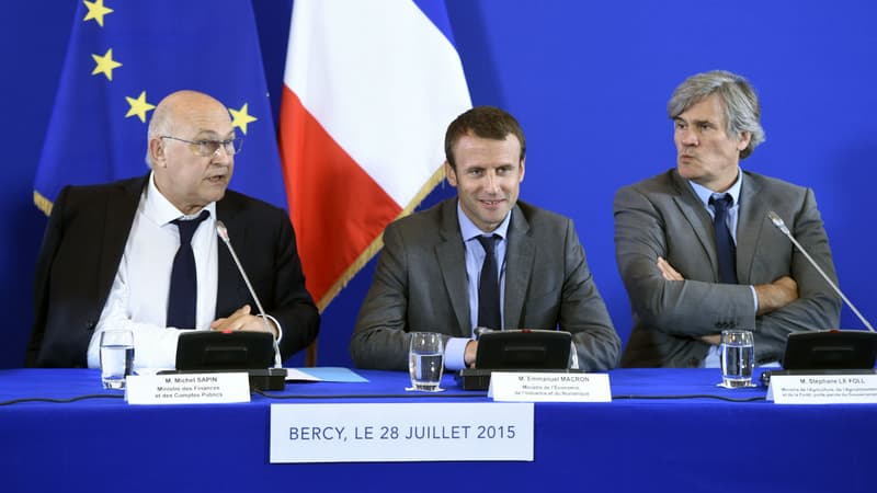 Michel Sapin, Emmanuel Macron et Stéphane Le Foll, en 2015 à Bercy.